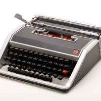 olivetti lettera deluxe